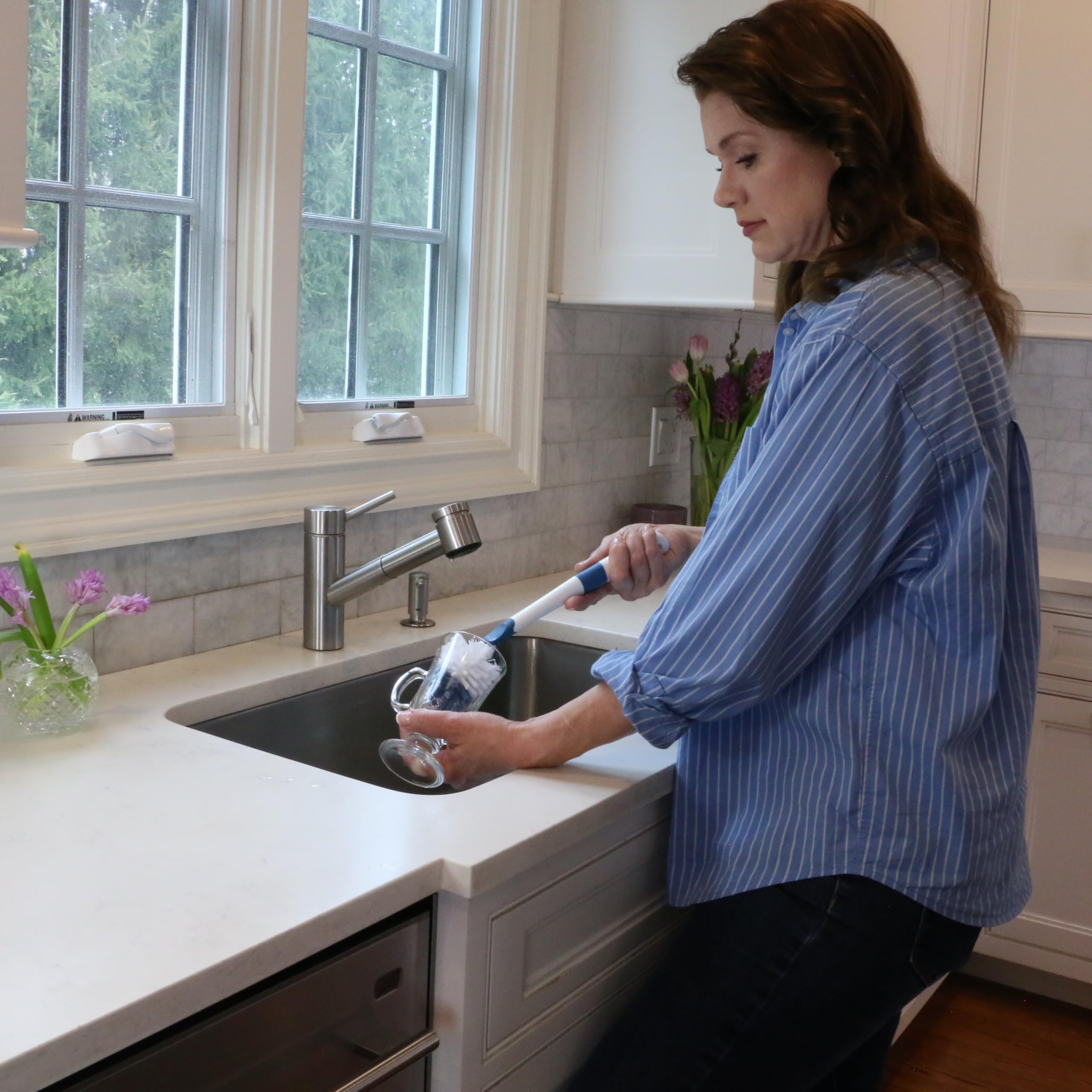 Unger 16” Flexible Glass and Bottle Scrub Brush, Extra-Long, Non-Scratch Cleaning Scrubber for Water Bottles, Travel and Coffee Mugs, Pitchers, Vases, Decanters, Glassware - Image 3