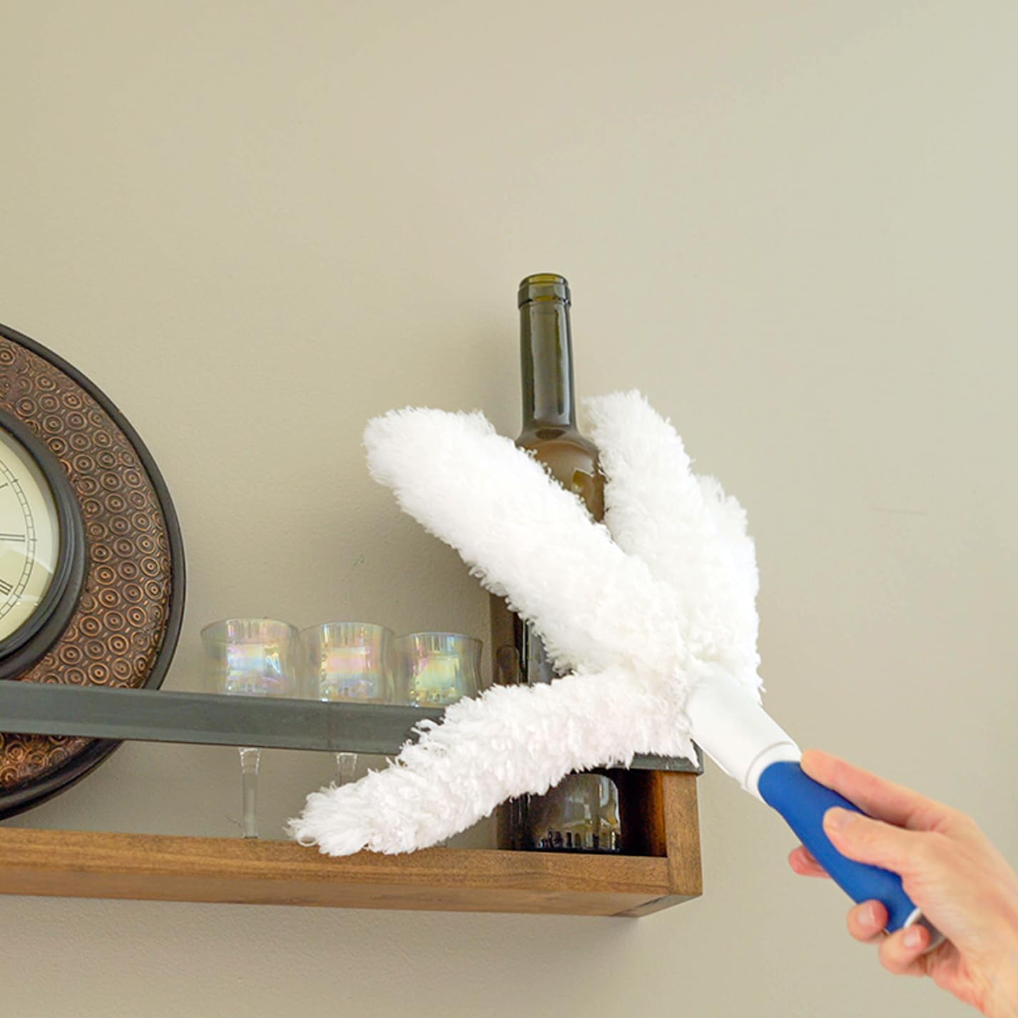 Unger Connect and Clean Microfiber Feather Duster for Household Cleaning and Dusting, Cleans Fragile Objects, Glassware, Vases, Picture Frames, Machine Washable, Compatible with Threaded Pole - Image 6