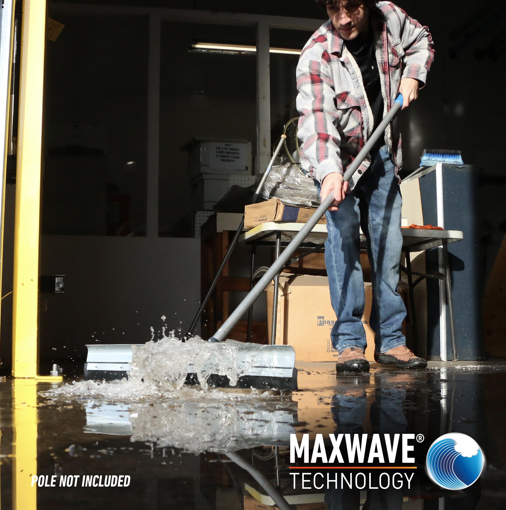 Unger Professional AquaDozer MAX 24” Smooth Surface Straight Floor Squeegee, Flood Cleanup Scrubber for Floors and Asphalt, Cleaning Tool to Easily Move Water and Debris - Image 3